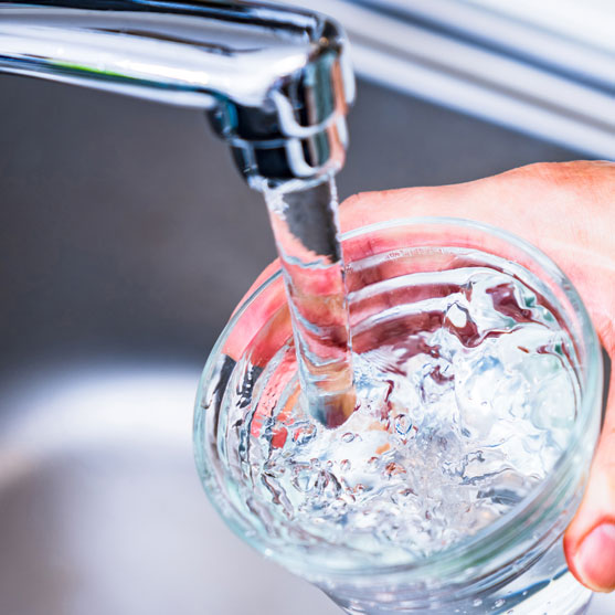 Filing glass from faucet